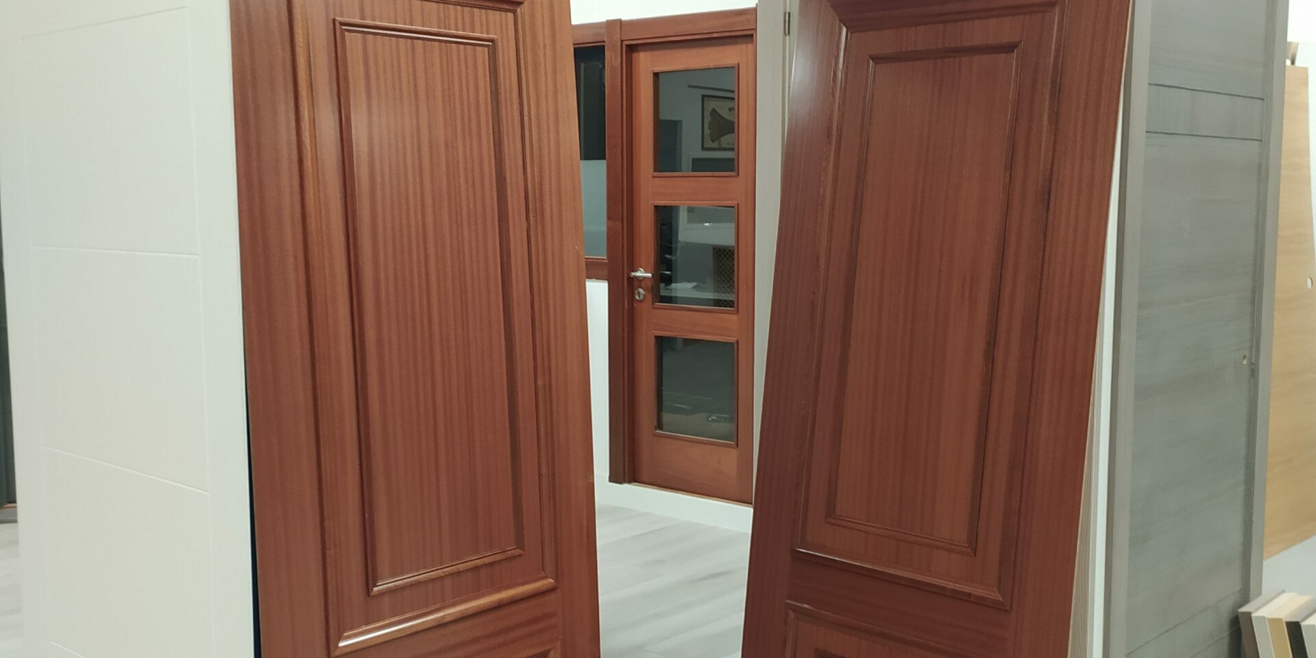 doble moldura puerta